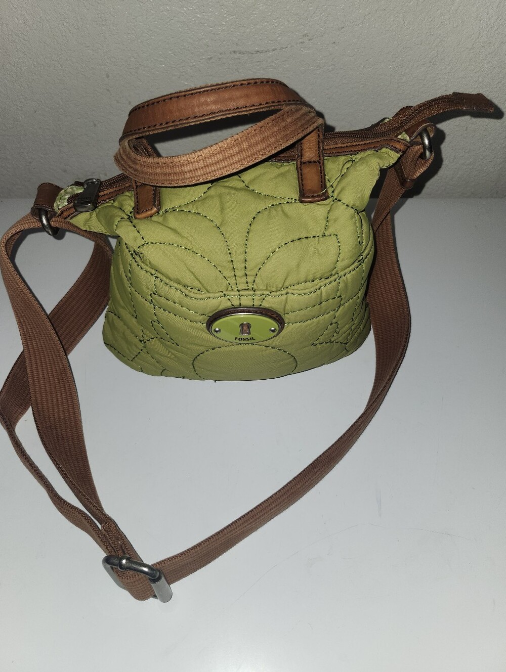 Vintage Fossil Key-Per Green Quilted Nylon Crossbody